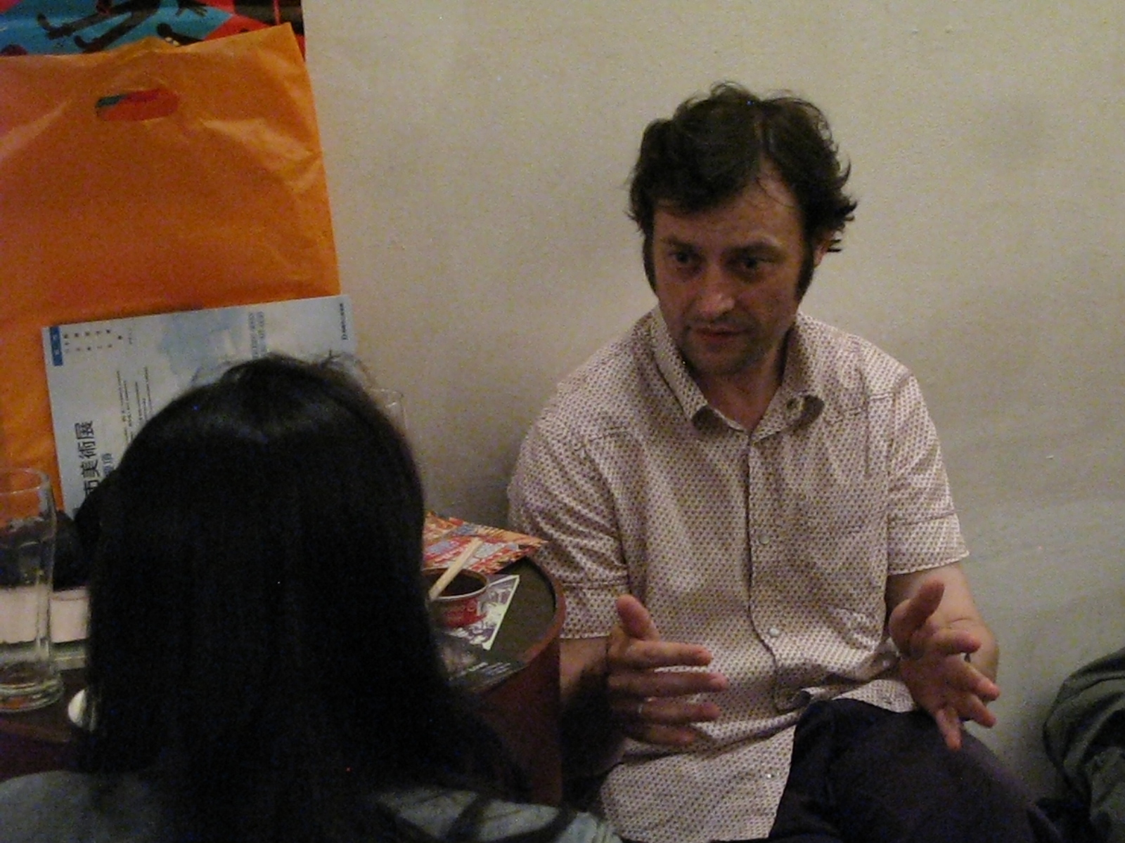Sean Roe in conversation. Photograph by Michael Lambe